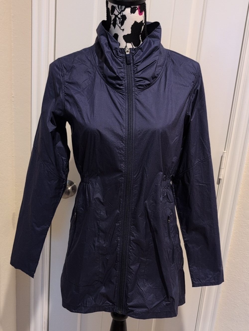 The North Face Nueva Trench Jacket Lightweight Windbreaker NWT Navy Small